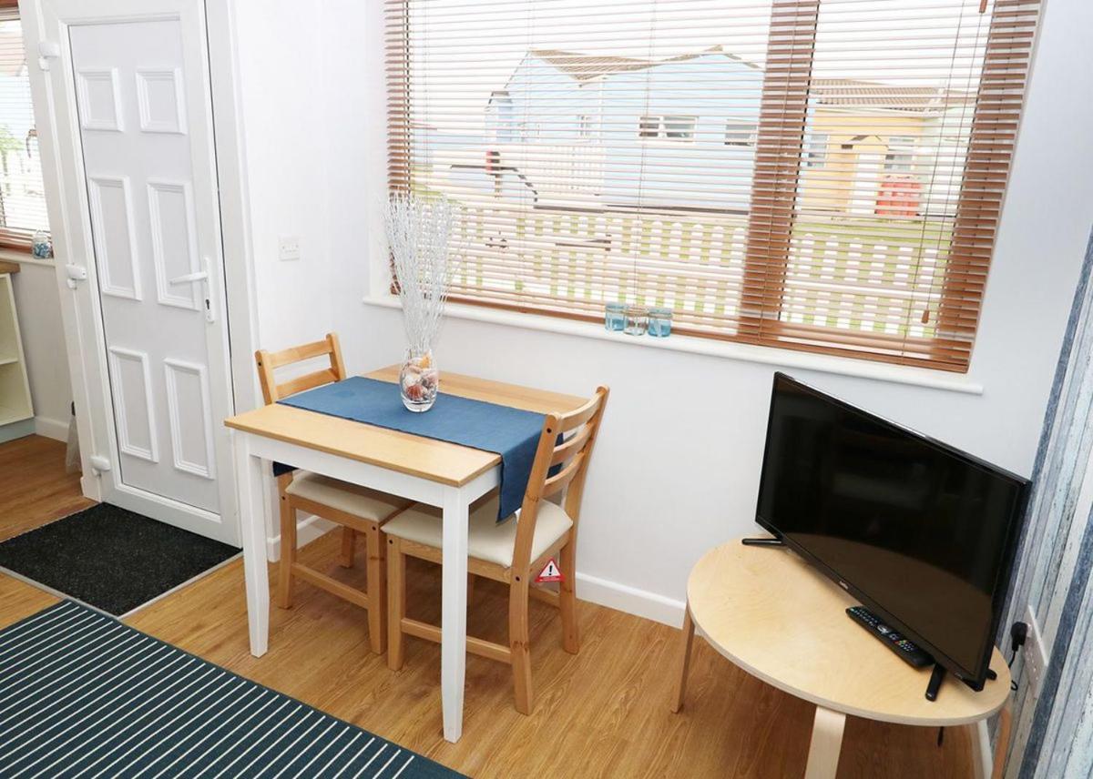 Mundesley Holiday Village Екстер'єр фото