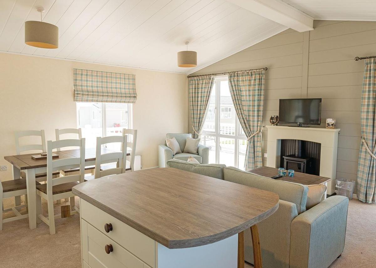 Mundesley Holiday Village Екстер'єр фото