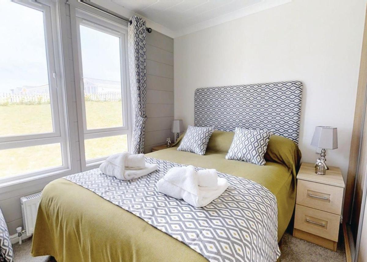 Mundesley Holiday Village Екстер'єр фото